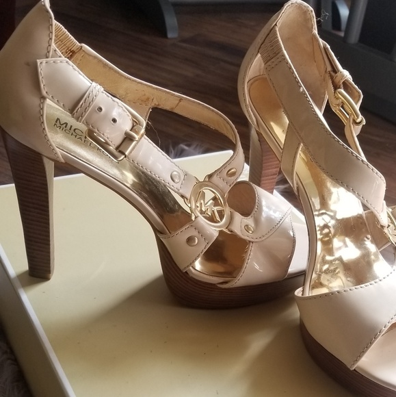 Michael Kors heels - Picture 1 of 3